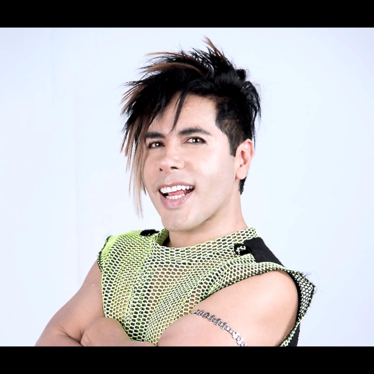 Mi Corazón Encantado - Single by Cesar Franco album cover