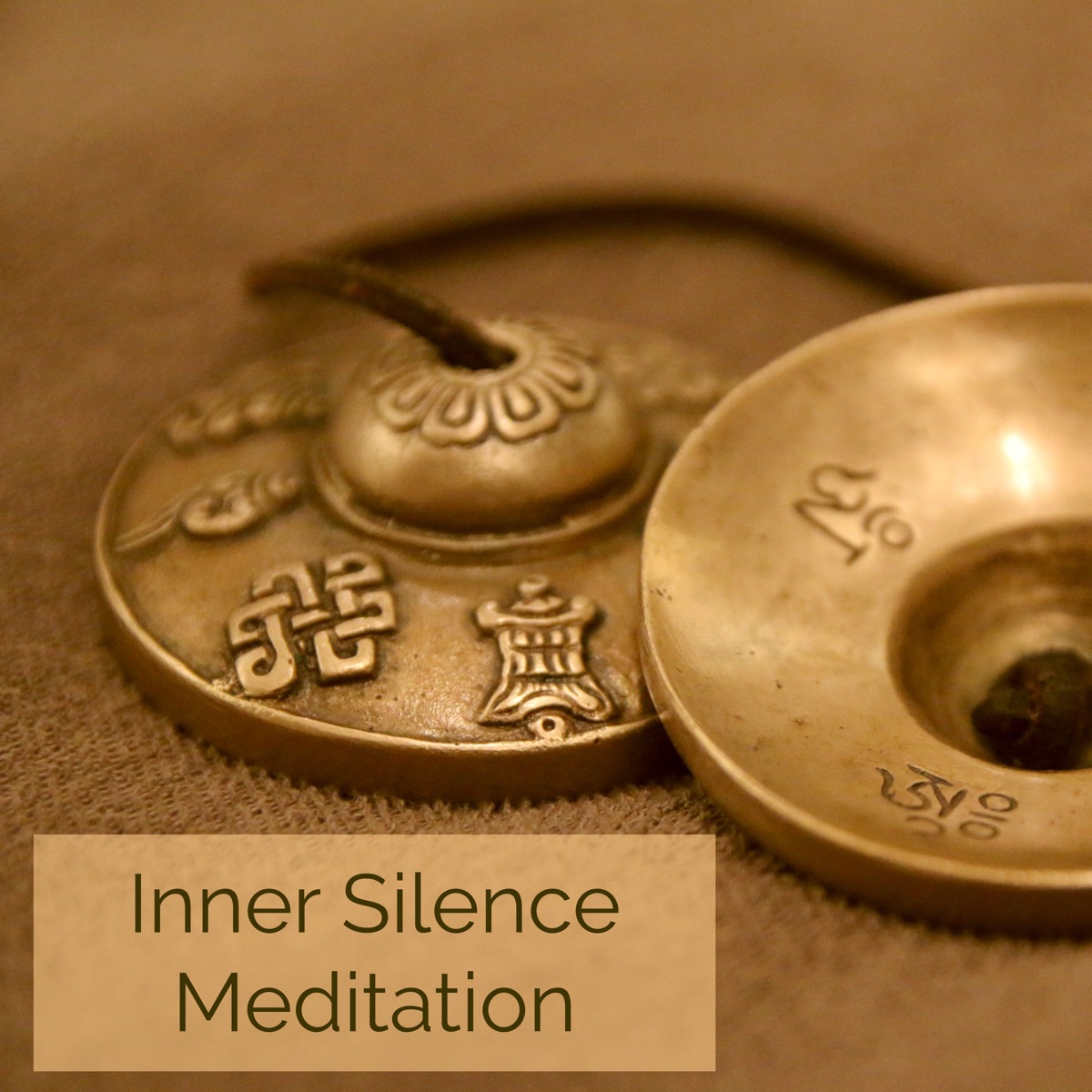 Inner Silence Meditation – Healing Soft Music for Meditation by Ahanu Om Chant album cover