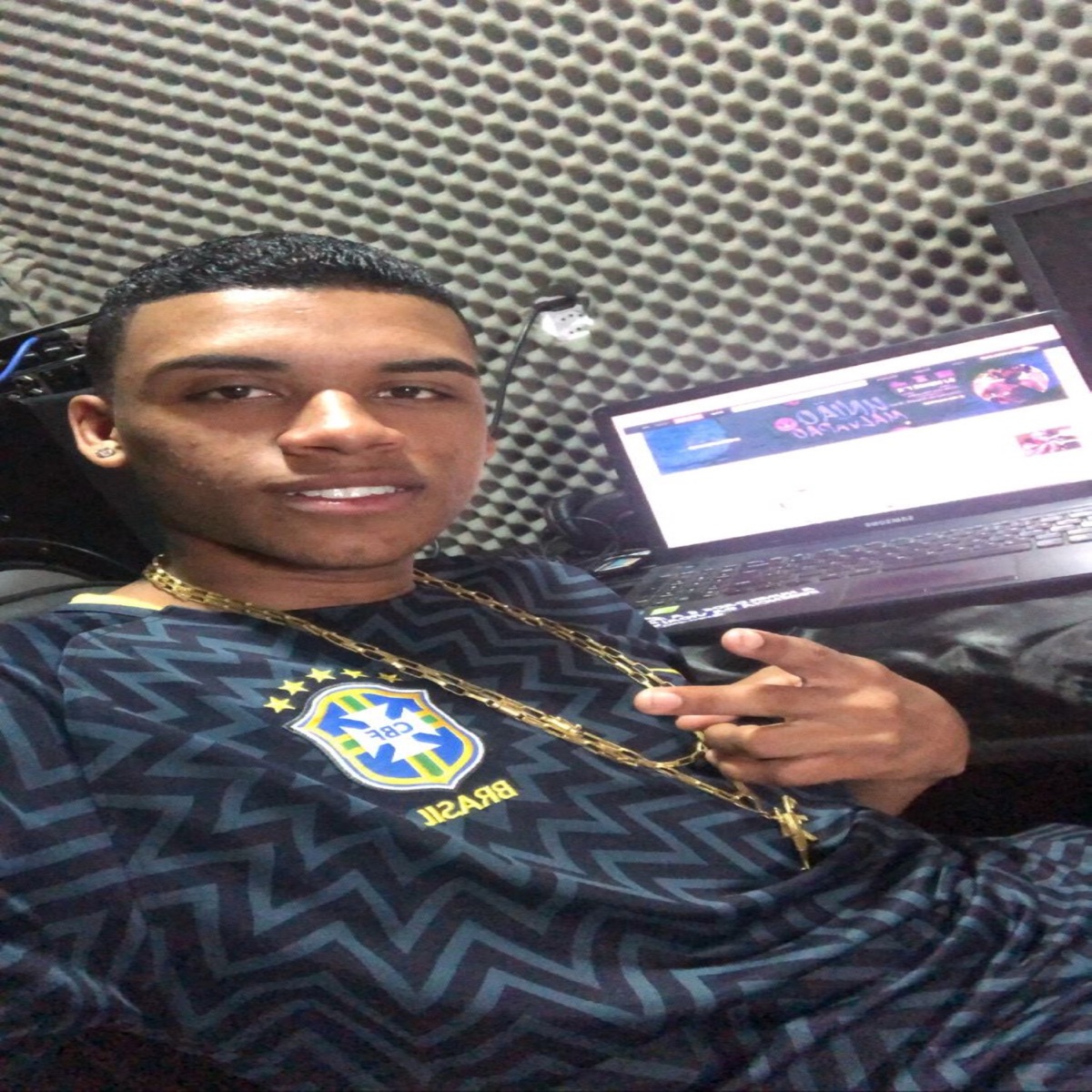 Dia de Baile Como é Que Ela Fica - Single by DJ MENOR F´R, DJ PL O PSICOPATA & DJ GUCCI PTL album cover