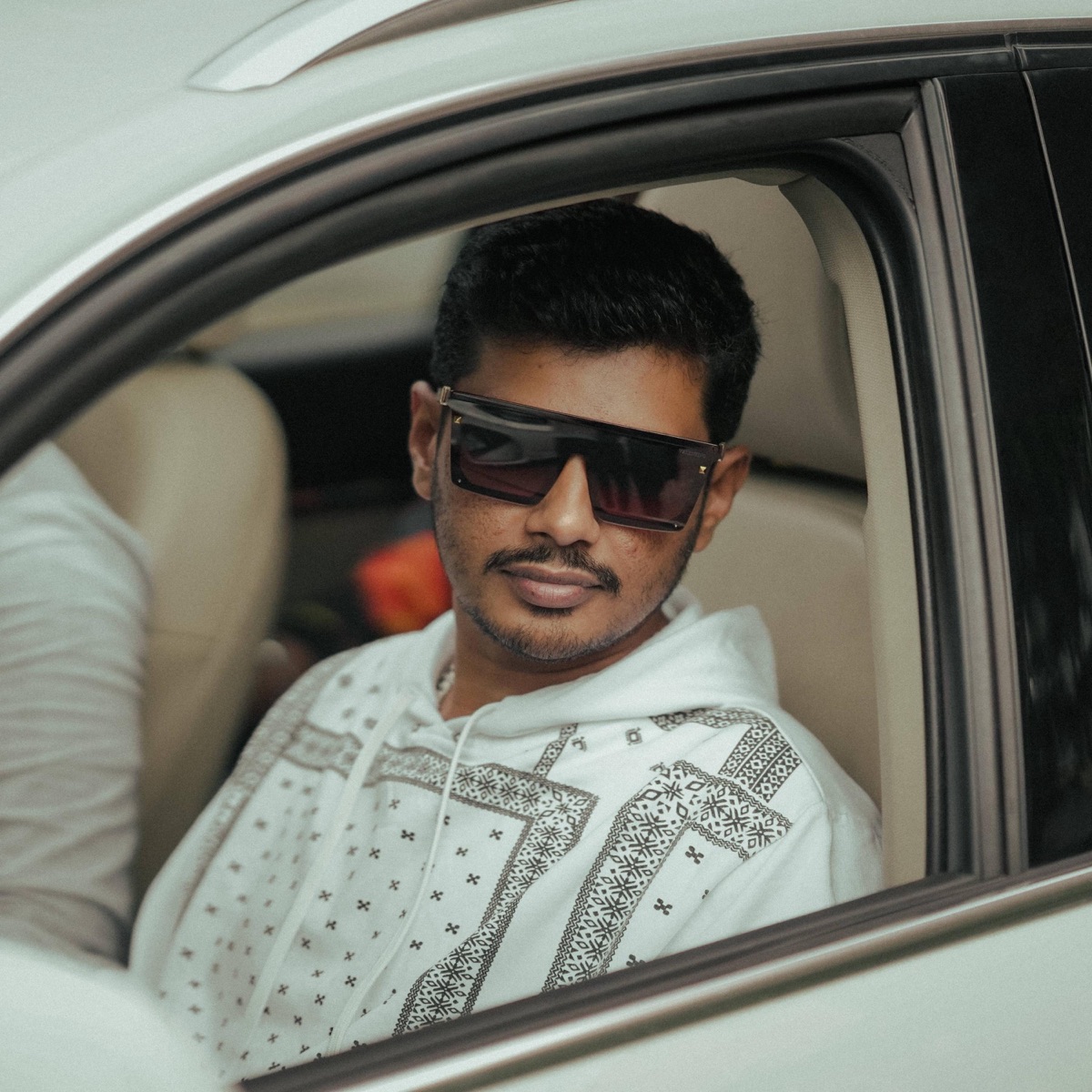Kariveppila Akkiyo (Remix) - Single by Fejo album cover