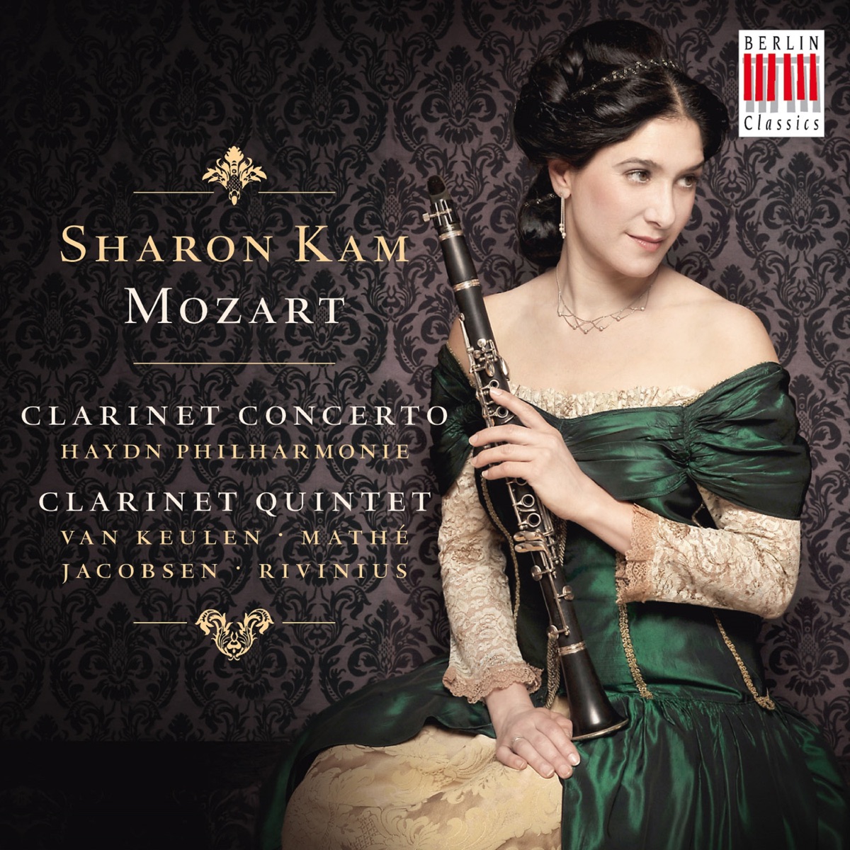 Mozart: Clarinet Concerto, K. 622 & Clarinet Quintet, K. 581 by Sharon Kam album cover