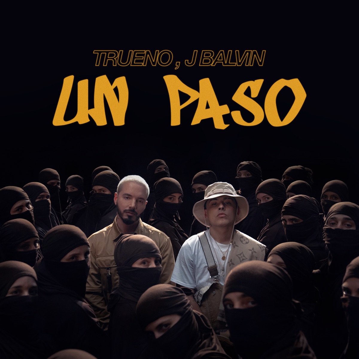 UN PASO - Single by Trueno & J Balvin album cover