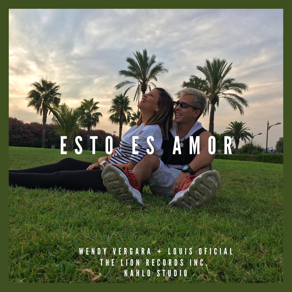 Esto Es Amor - Single by Louwis & Wendy Vergara album cover