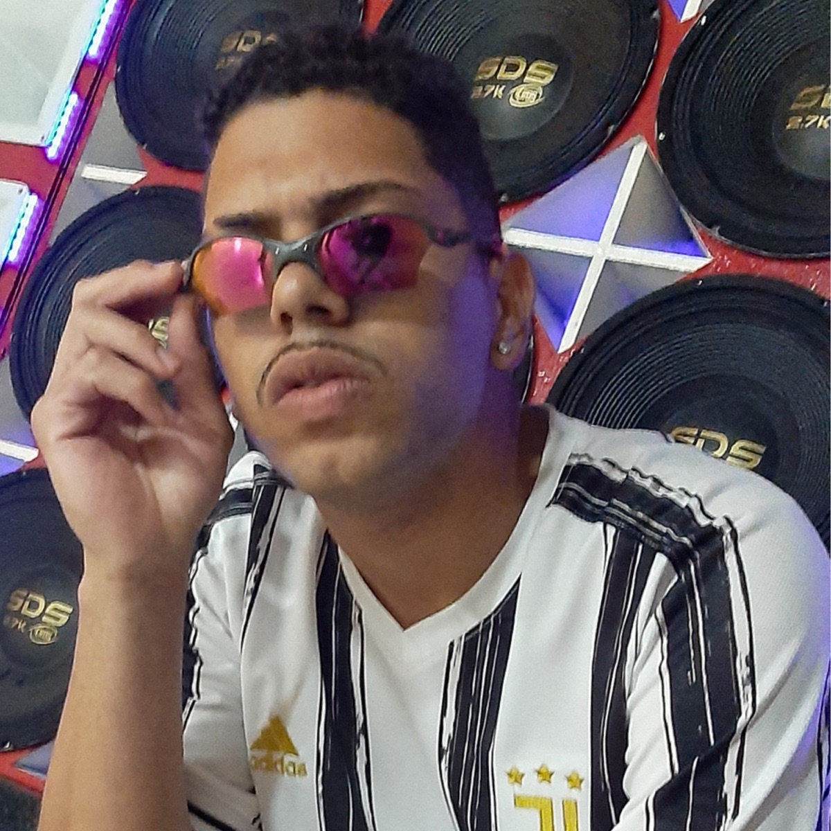 Rebola pra Bandido - Single by Mc Guizão album cover