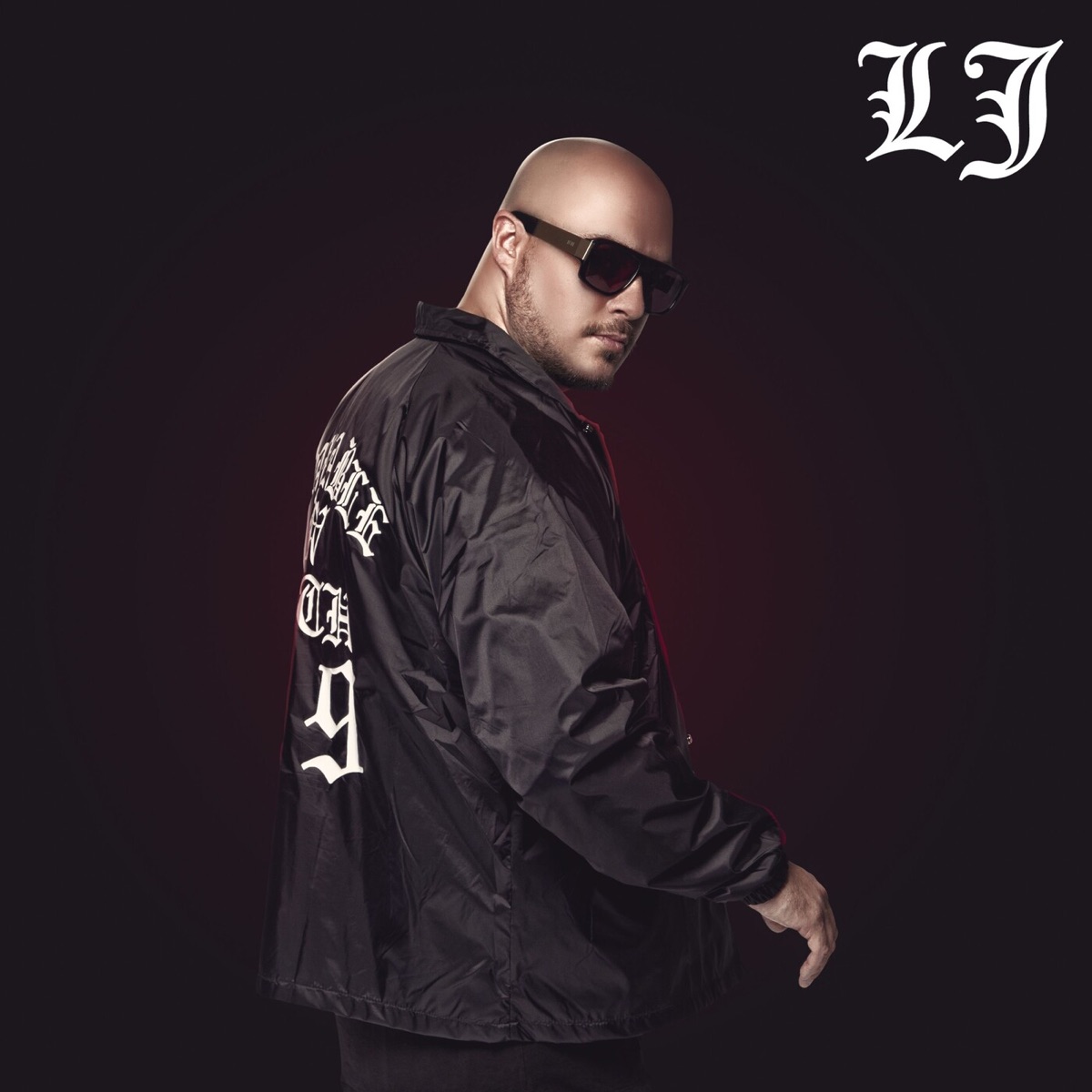 Traviesa - Single by Louis James album cover