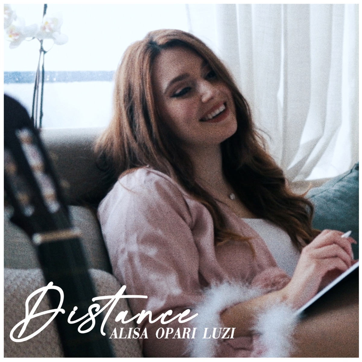 Distance - Single by Alisa Opari Luzi album cover