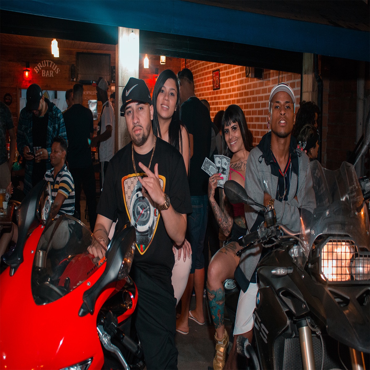 Tamo de Bandit (feat. Mc Jhow) - Single by Dougg Pão album cover