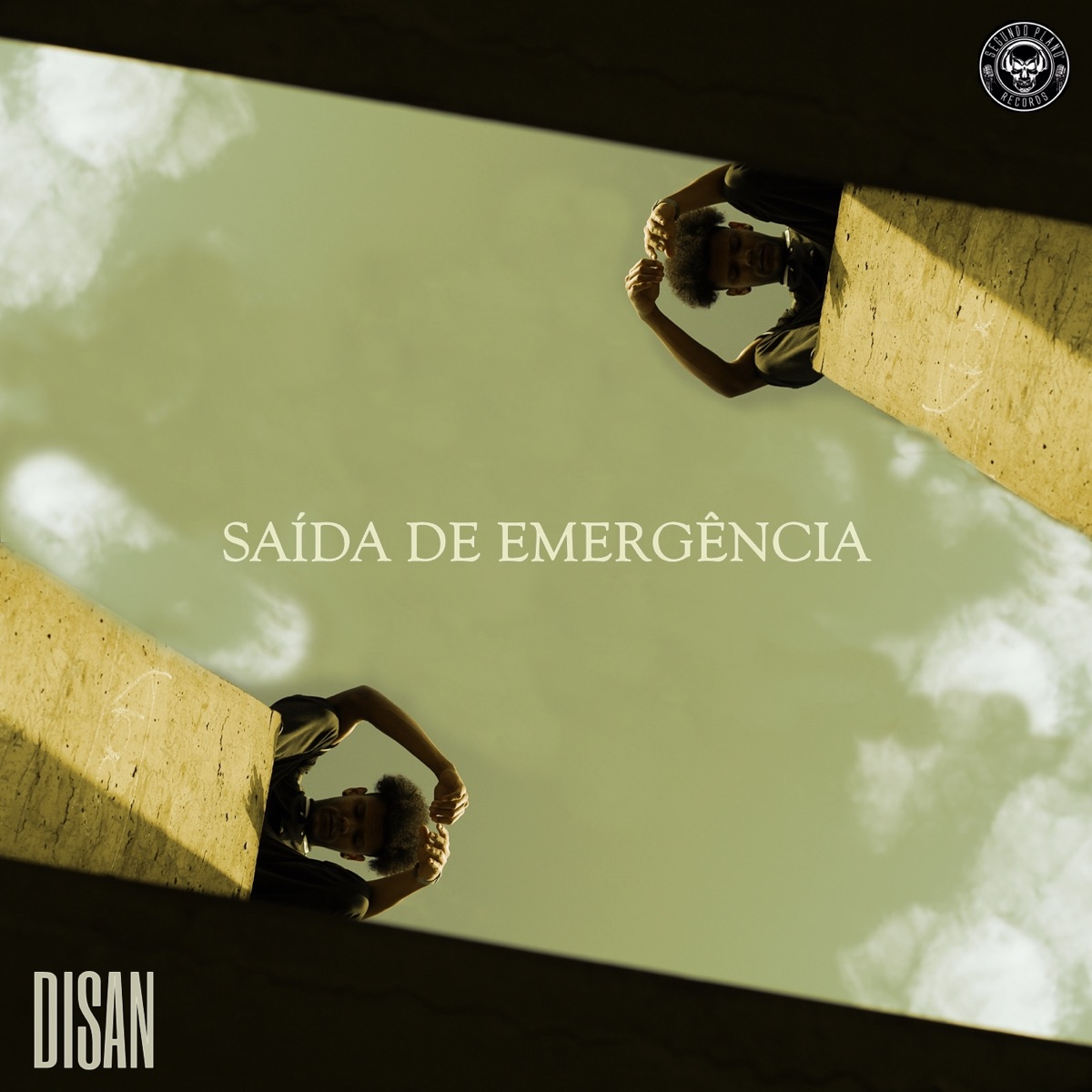 Saída de Emergência by Disan album cover