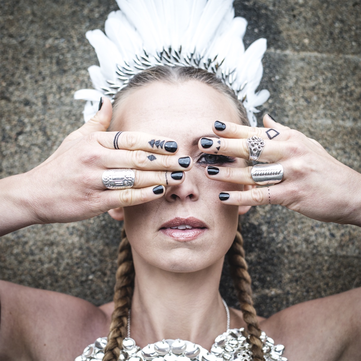 Speaking Queen - Single by Sofia Jannok album cover