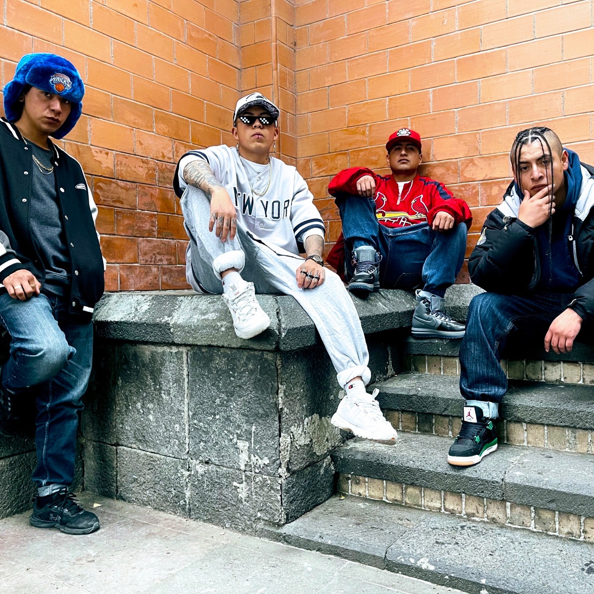 Entre Sombras - Single by Venenos Killa album cover
