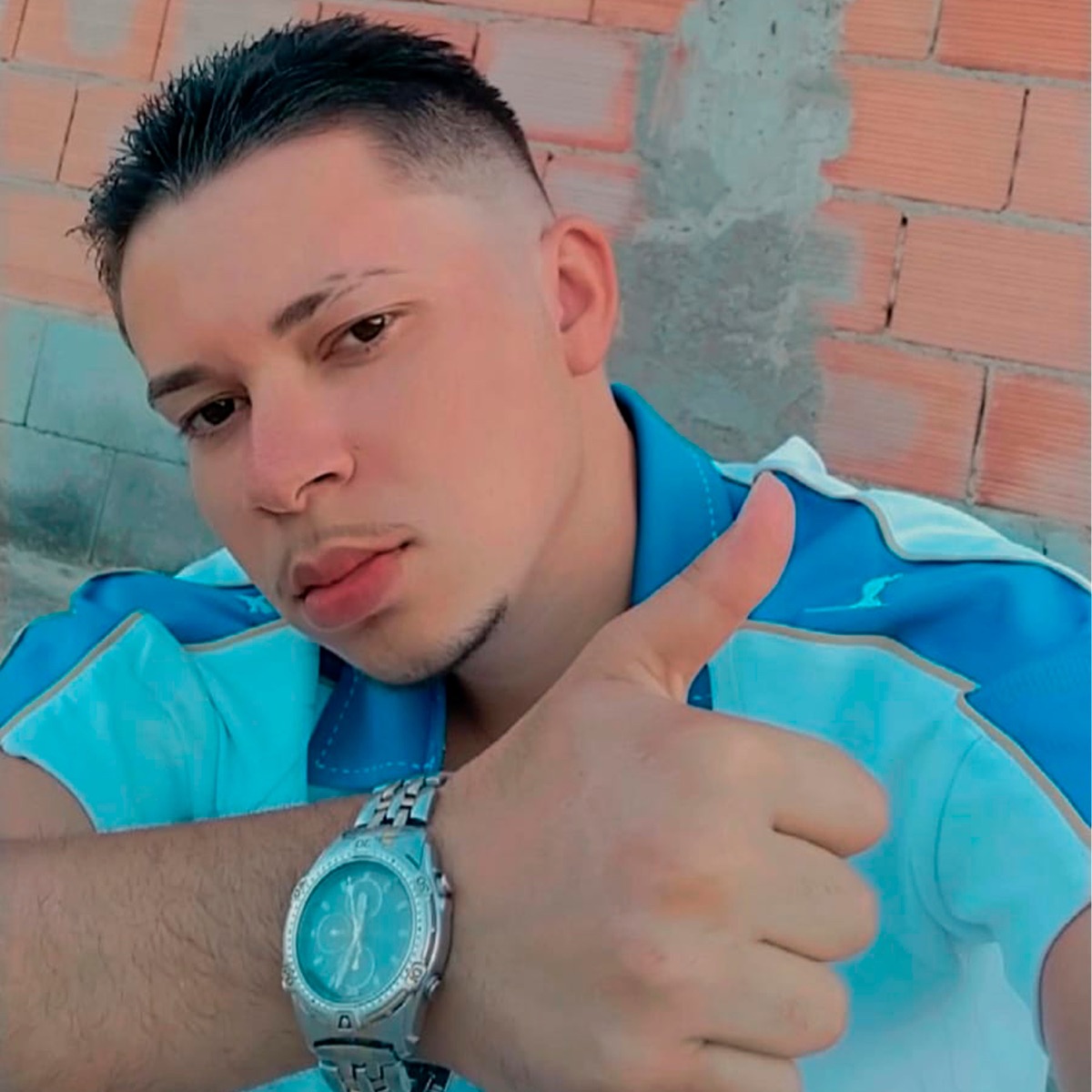 É de 4 Que Ela Se Amarra - Single by DJ PL O PSICOPATA & Mc iury 17 album cover
