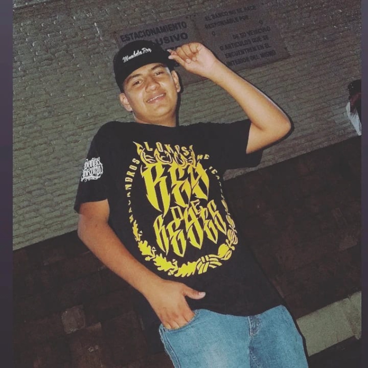 PLATA (feat. AAX2) - Single by MOMBELA album cover