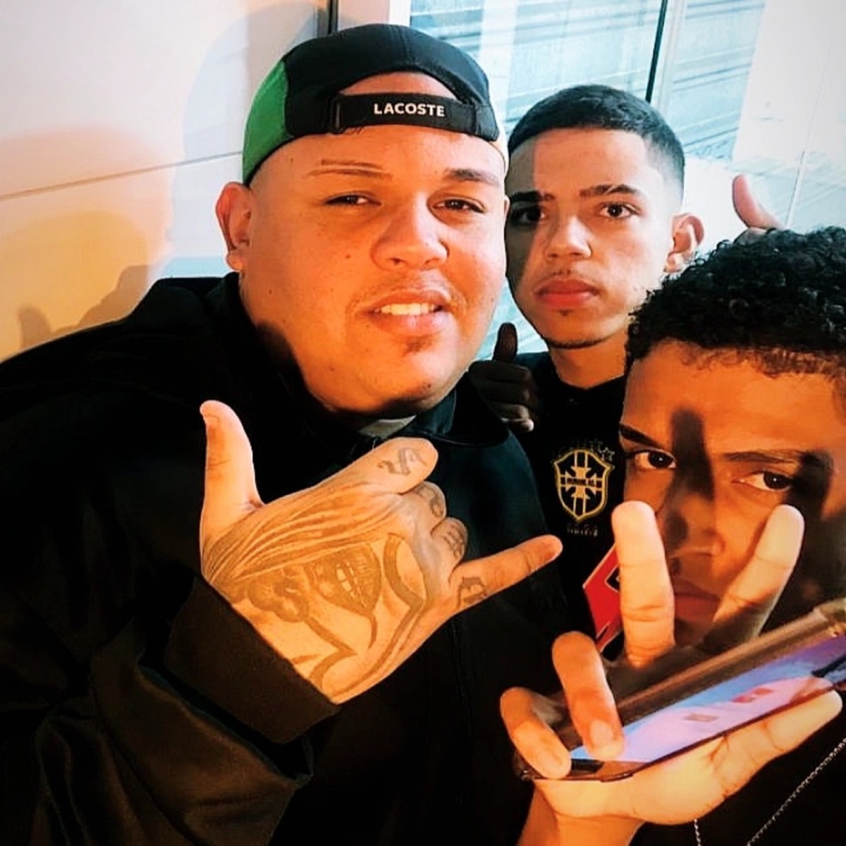 ELA NÃO DAVA MORAL PROS MENOR - Single by Mc Polemico & Dj Ero Bou album cover