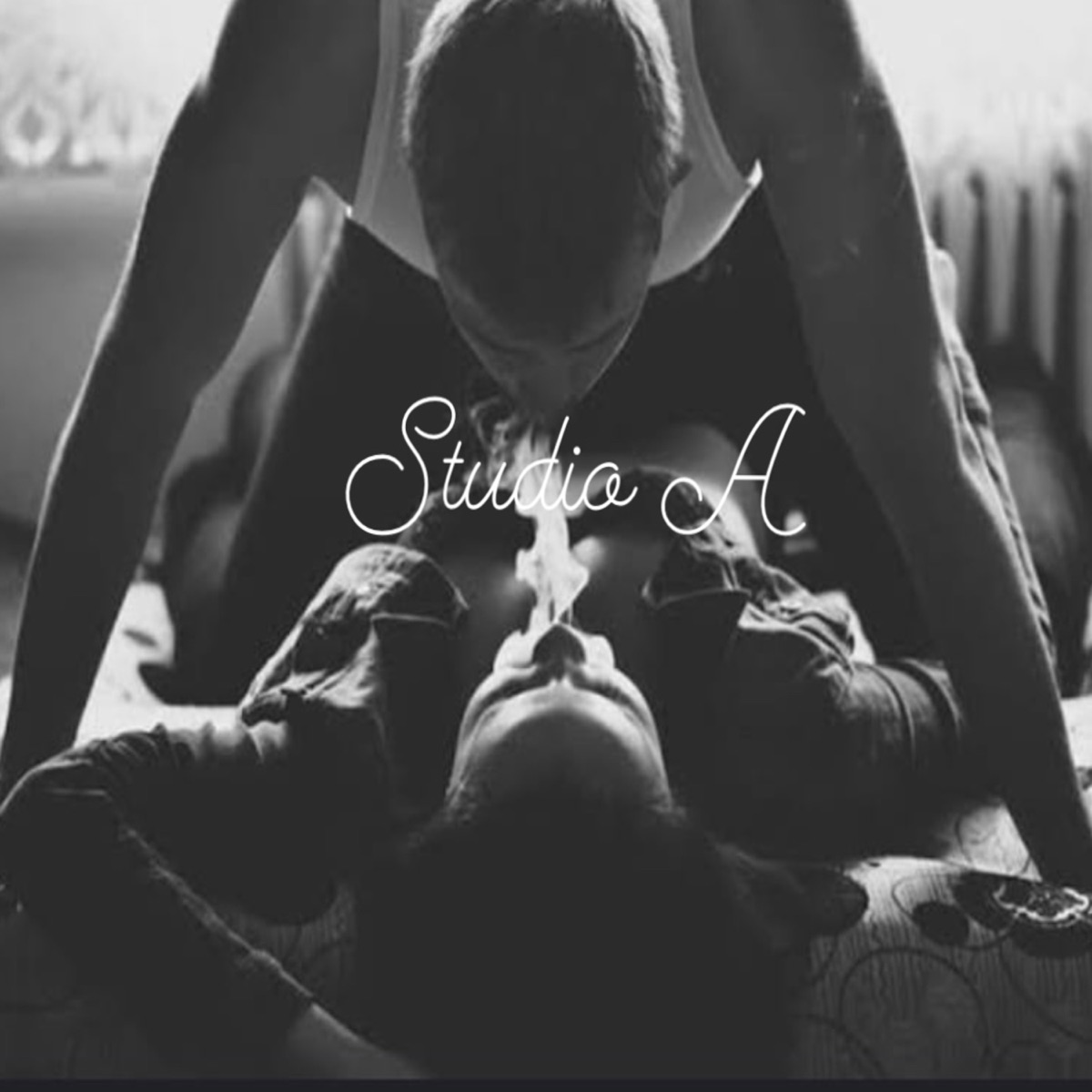 Studio A (feat. Pedrinho) - Single by JUNINHO album cover