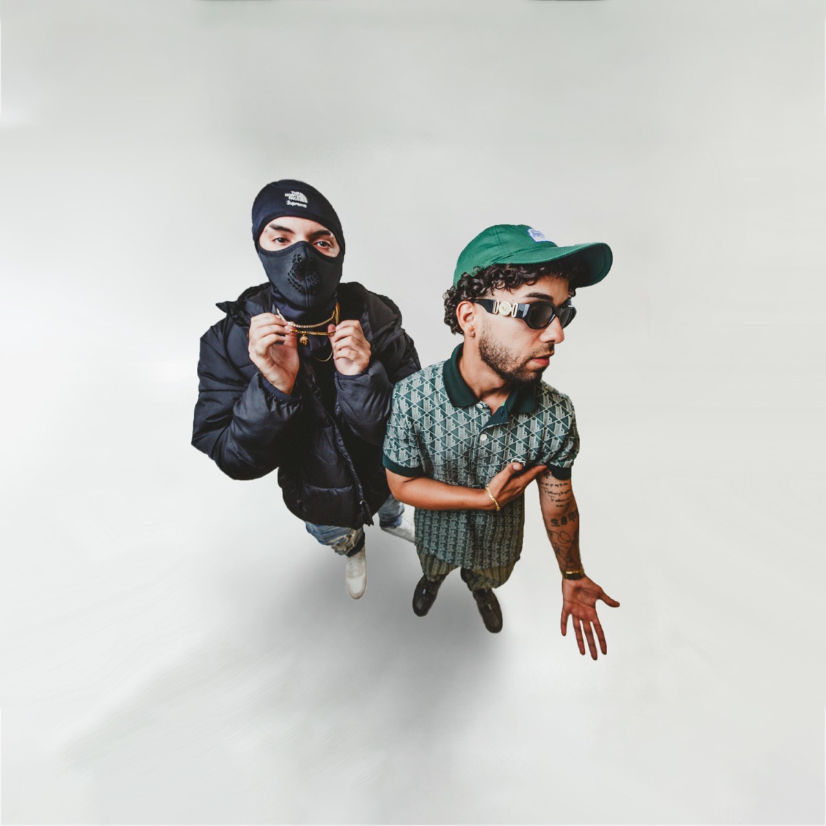 Amores (feat. Mr.Victorino & Seguí) - Single by riguall album cover