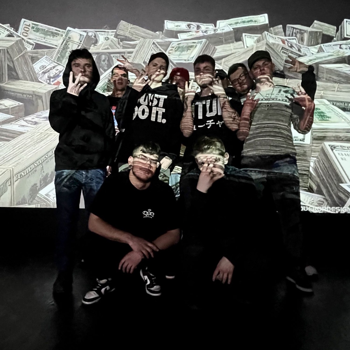 Stos stów (feat. Gawron, Pvco Manny, Mike Senshi, Offdope, Zippy ogar, poprostupeter, Tim Curtis & tyloch) - Single by DJ OG & KOLEKTYW FALA album cover