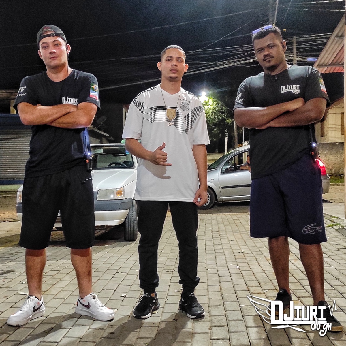 MTG CONFUNDIU A AMIZADE X ELA É BANDIDA - Single by DJ IURI DO GN album cover