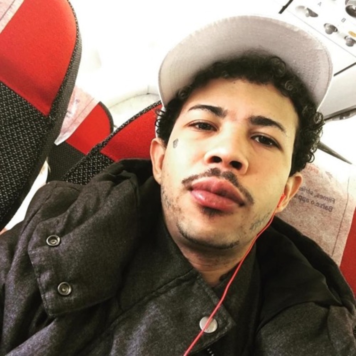 No Plug Vem De Perna Aberta, Eu Sei Que Tu Tem a Manha (feat. dj wl do mvp) - Single by Mc Magrinho album cover