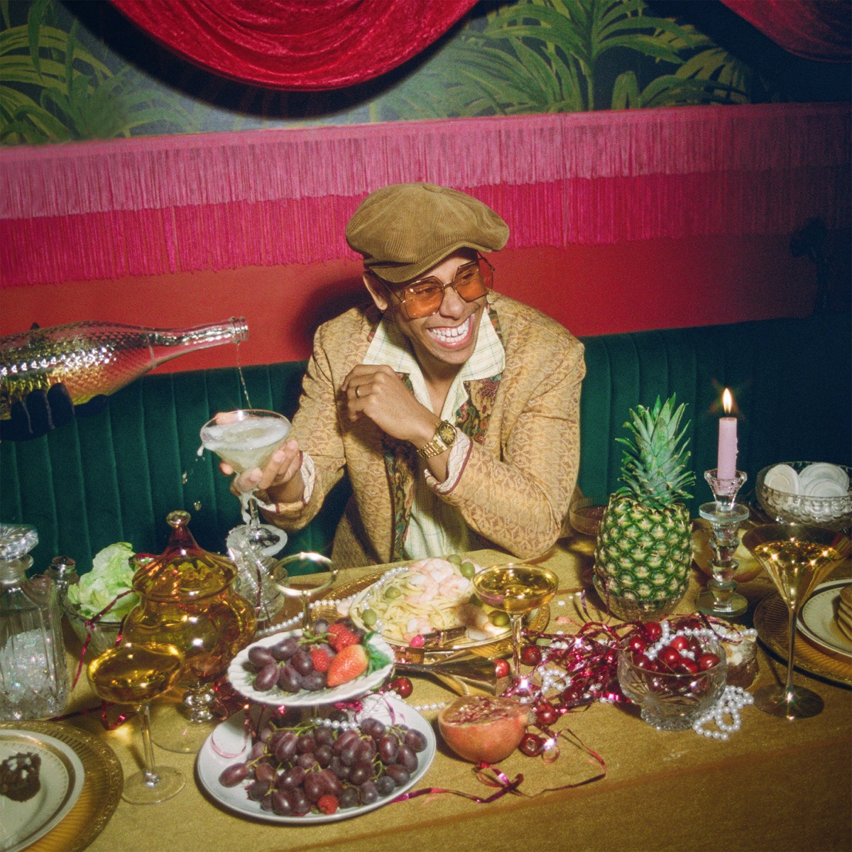 Champagne Kisses (feat. CARRTOONS) by Reuben James album cover