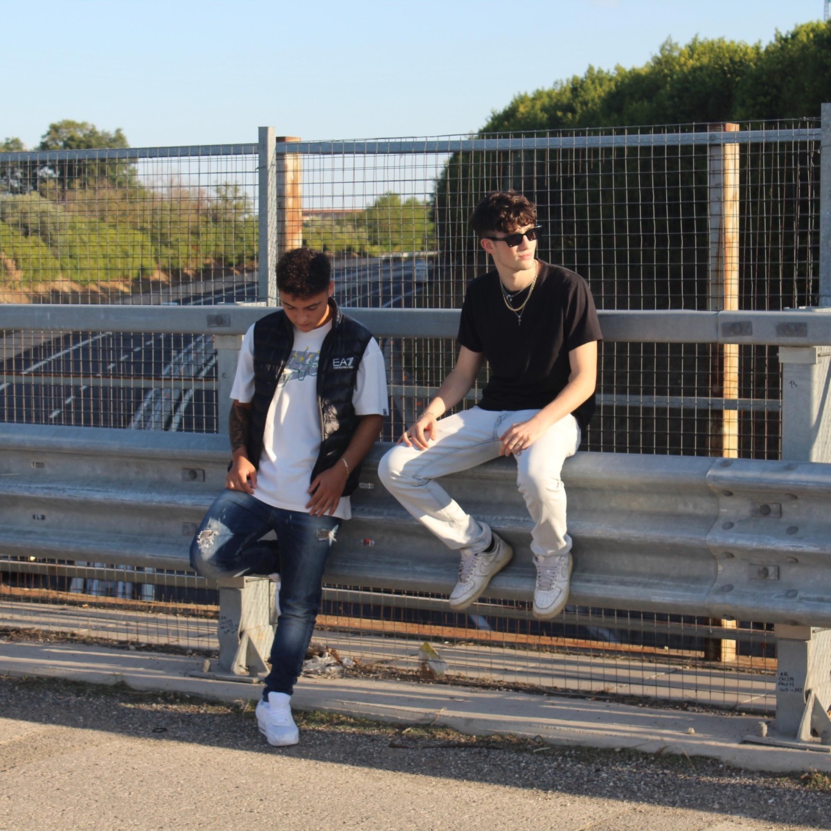 RDV (feat. Mike Villon) - Single by DELBO album cover