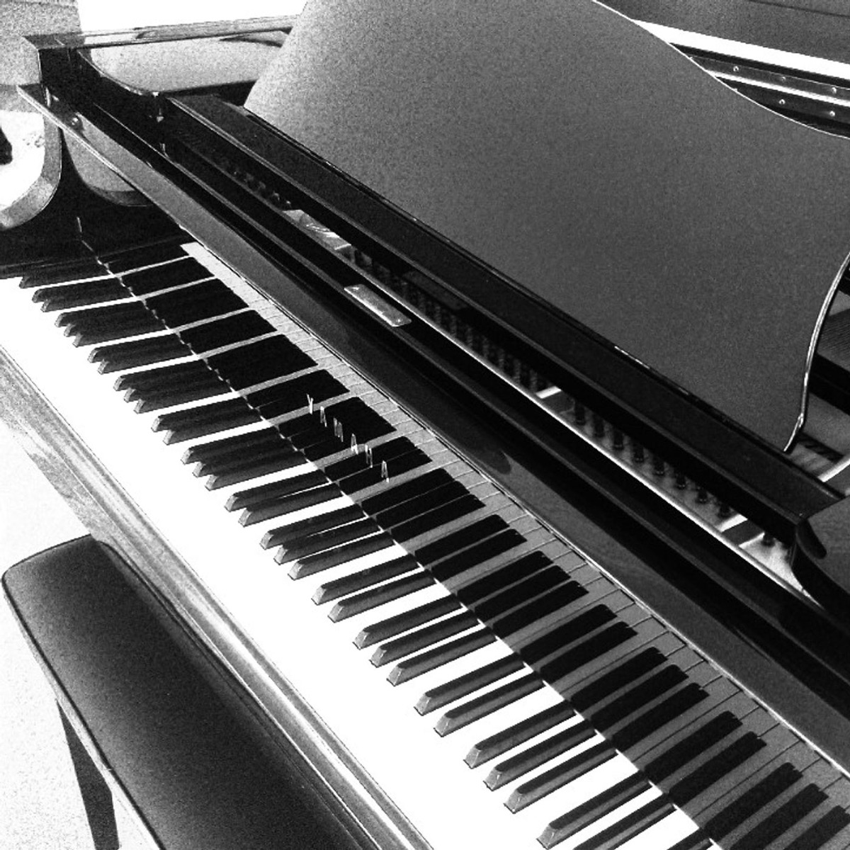 Piano by Candlelight by Isaac Moore album cover