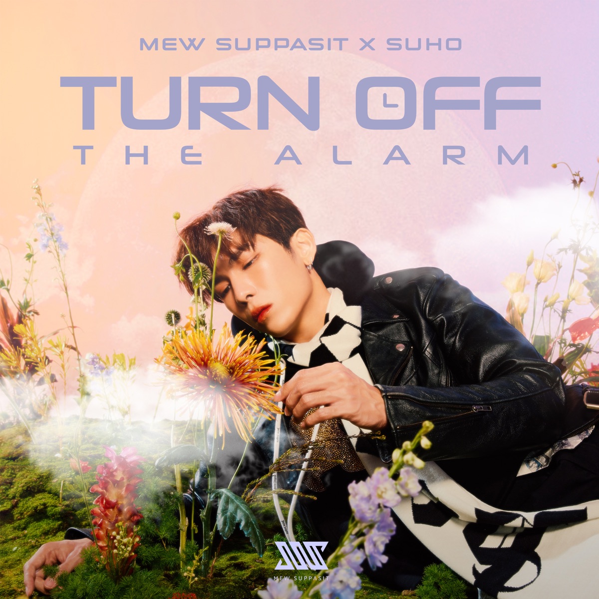 Turn Off The Alarm - Single by Mew Suppasit & SUHO album cover