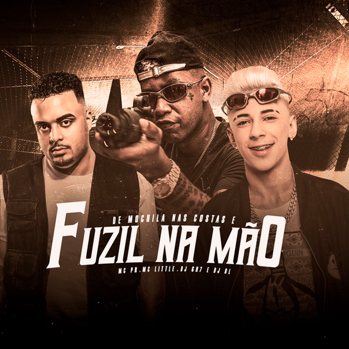 De Mochila nas Costas e Fuzil na Mão - Single by MC PR, Mc Little & DJ BL album cover
