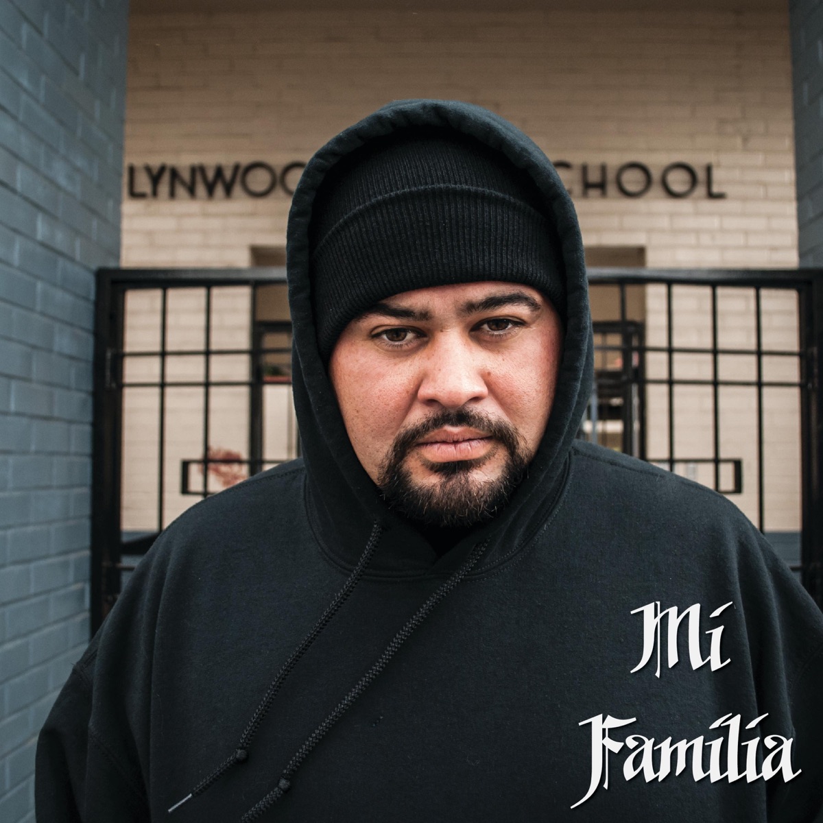 Mi Familia (feat. Nephew Michael) - Single by Scanlous album cover