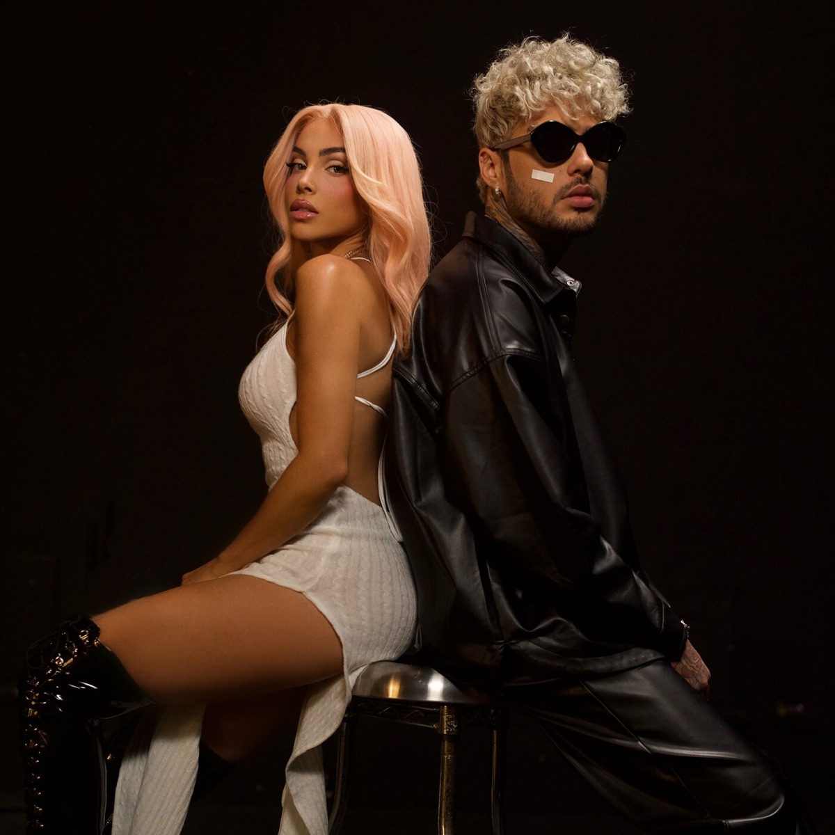 Easy - Single by Chesca & Dalex album cover