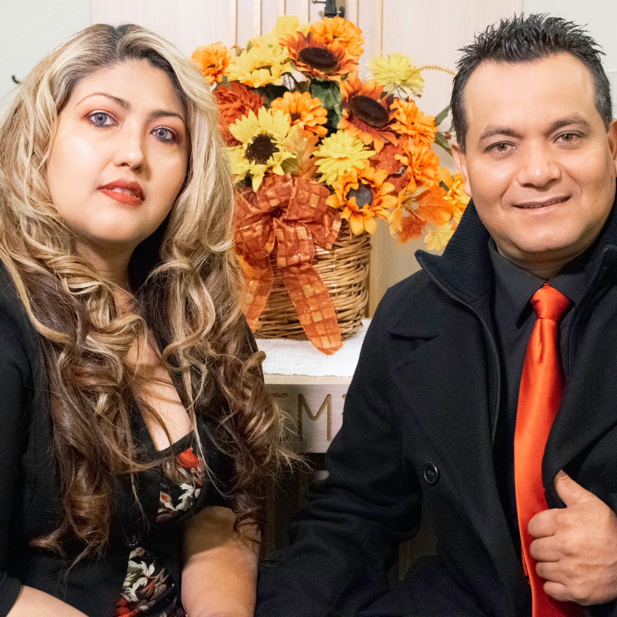 Digno De Alabar by Gustavo & Sughey album cover