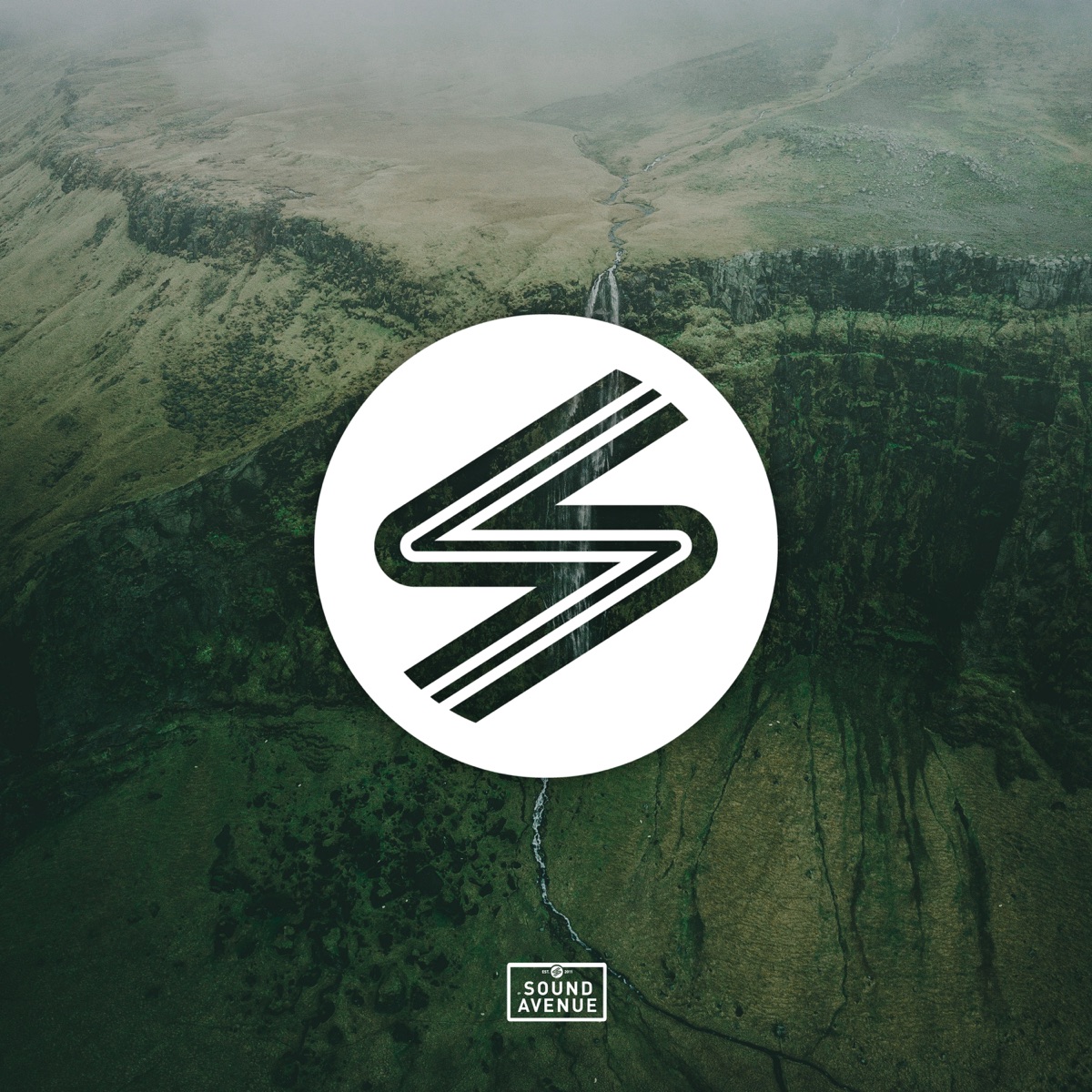 8 Years Sound Avenue by Hermanez, Matias Chilano & Nicolas Rada album cover