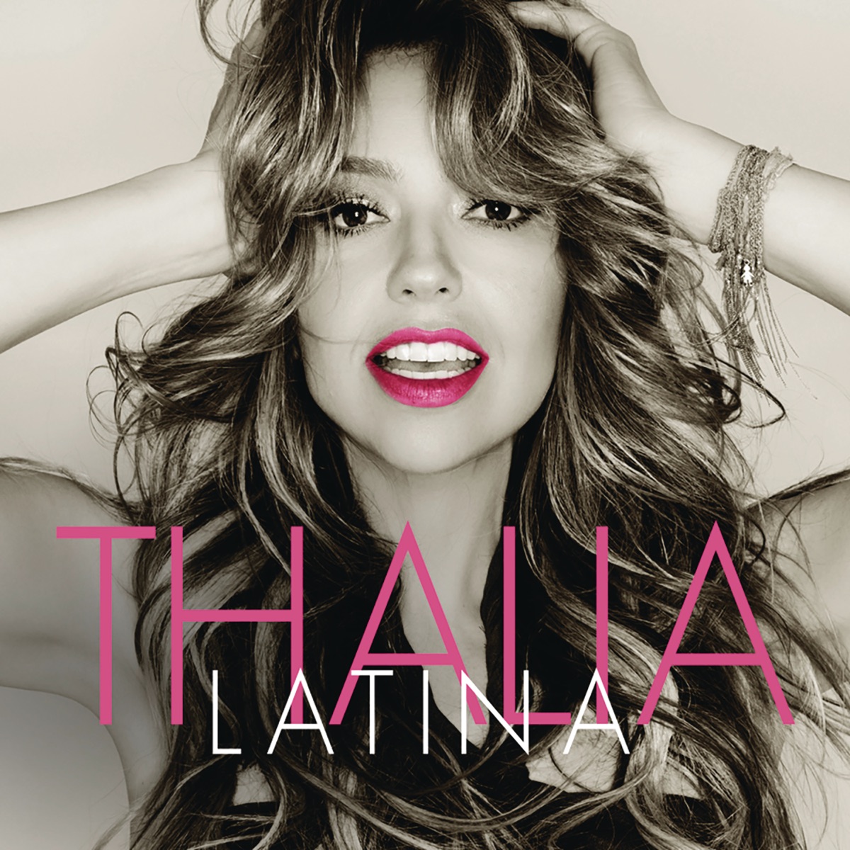 Latina by Thalía album cover