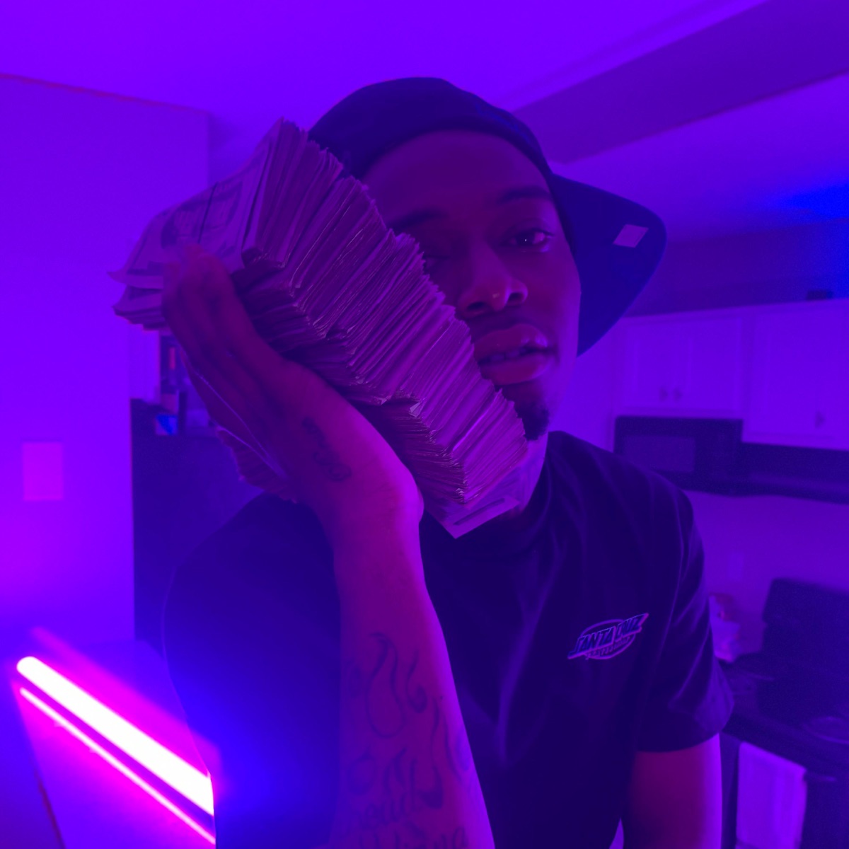 Leo - Single by Tooley album cover