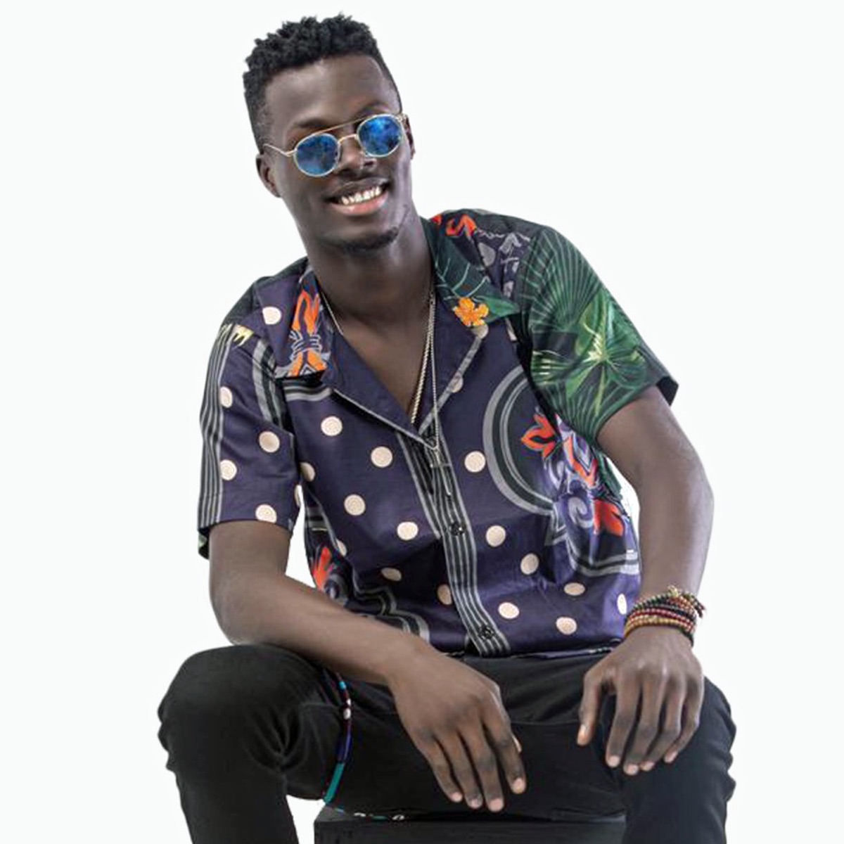 MOMO - Single by JayM album cover