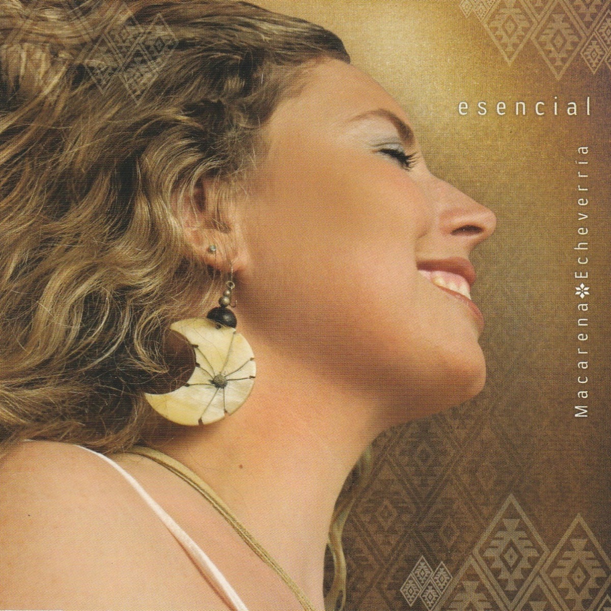 esencial (feat. Carlos Martínez) by Macarena Echeverría album cover