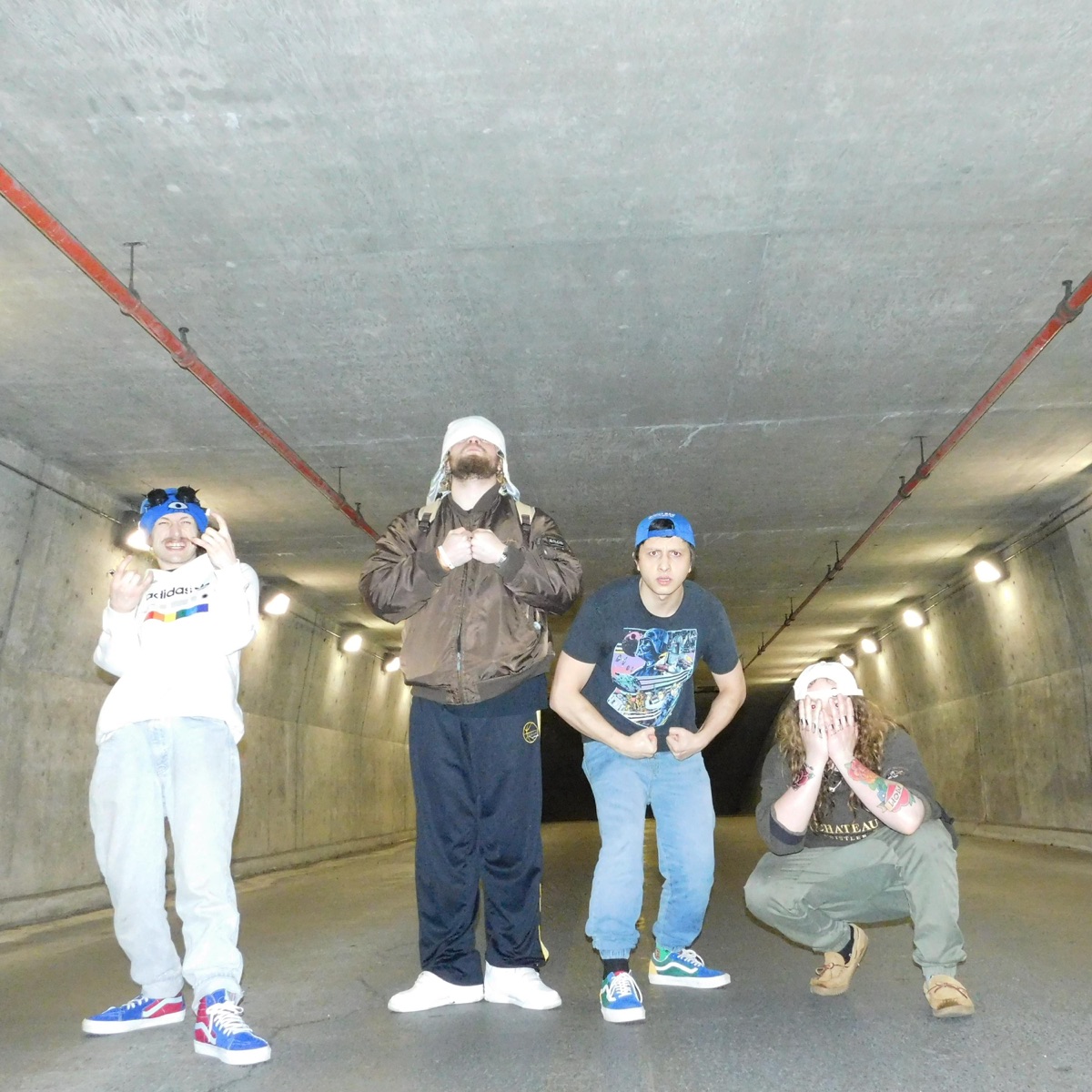 bat mane ! (feat. Romvlan, Walter, JM TPOKES & PINKXMOTH) - Single by A-RoN Gubbe album cover
