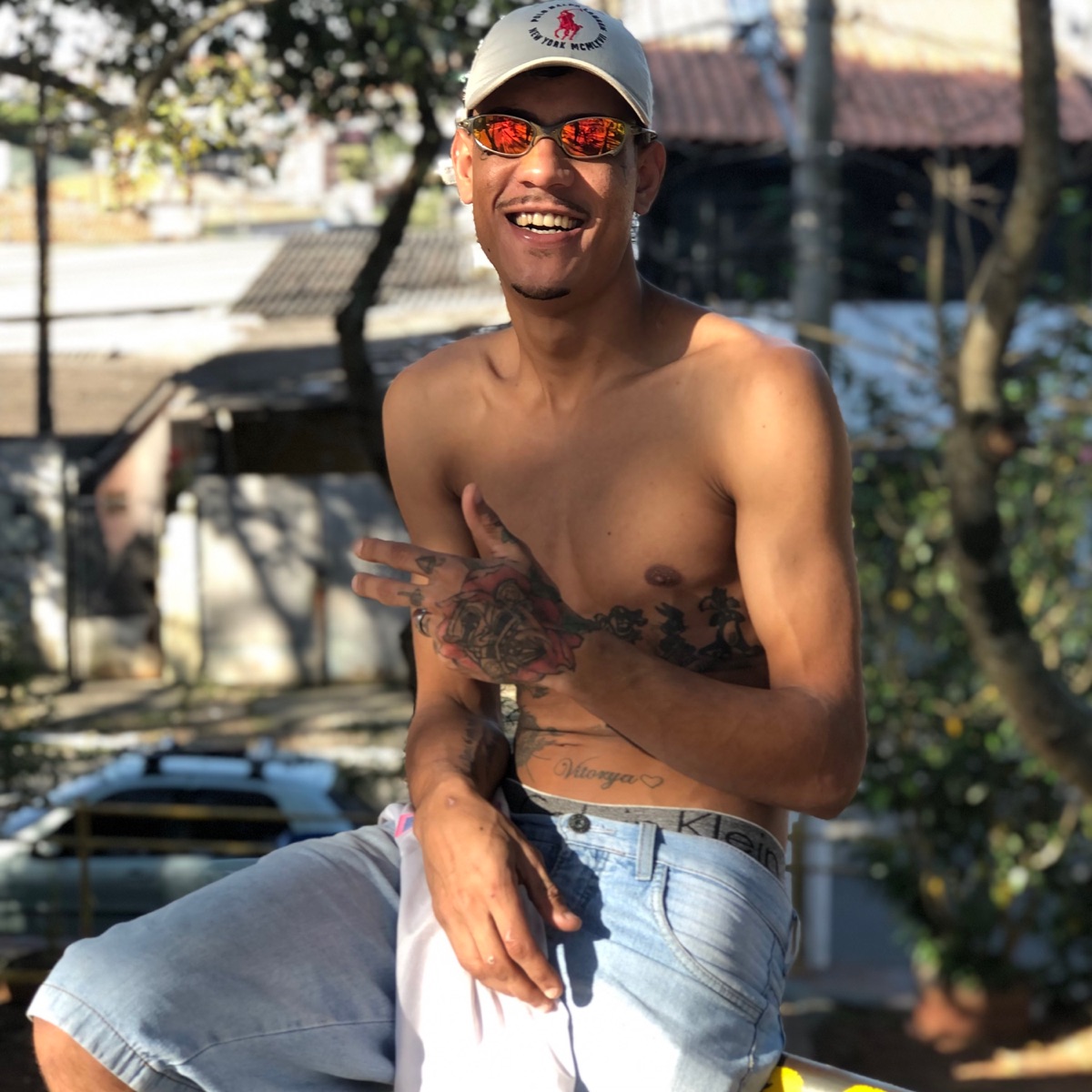 Chora Cinderela - Single by MC Guingo album cover