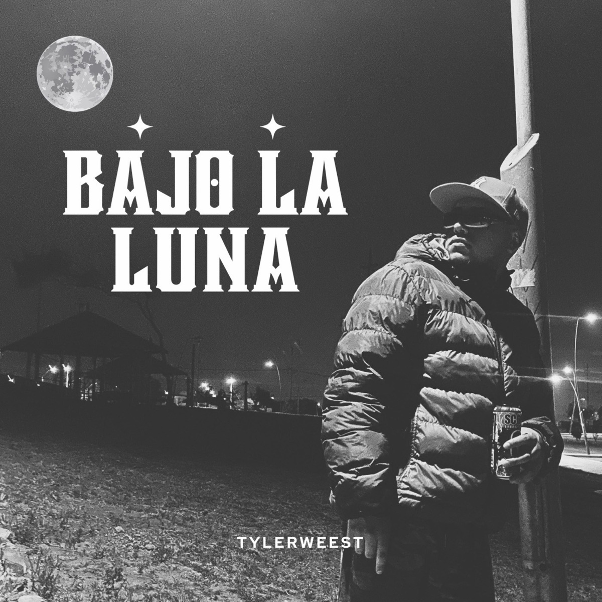 Bajo la Luna - Single by TylerWeest album cover