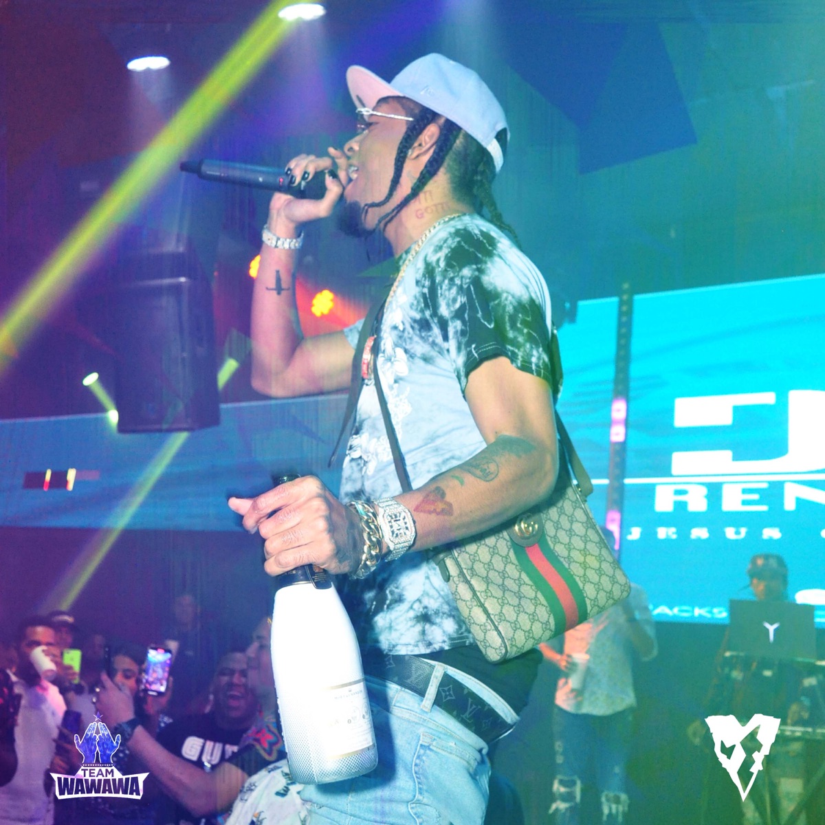 65 Millones (En Vivo) by Rochy RD album cover