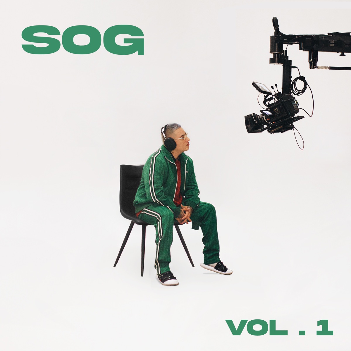La Nueva (feat. Blessd, Natan & Shander & Nath) - Single by SOG, Ryan Castro & Totoy El Frio album cover