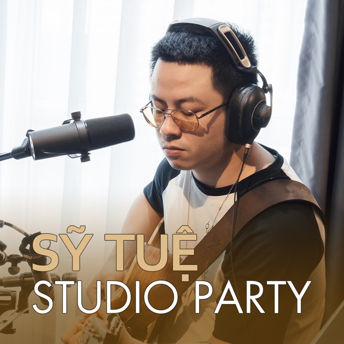 Sỹ Tuệ Studio Party - EP by Studio Party album cover