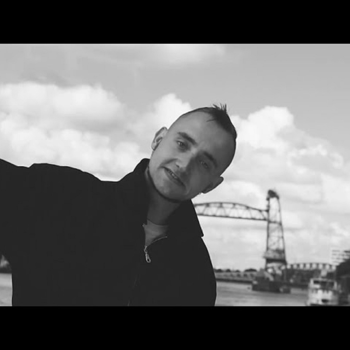 Busy Bee (feat. DJ HWR) - Single by Mogin MGN album cover