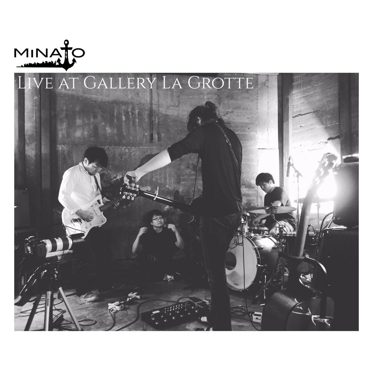 Live at Gallery la Grotte - EP by Minato album cover