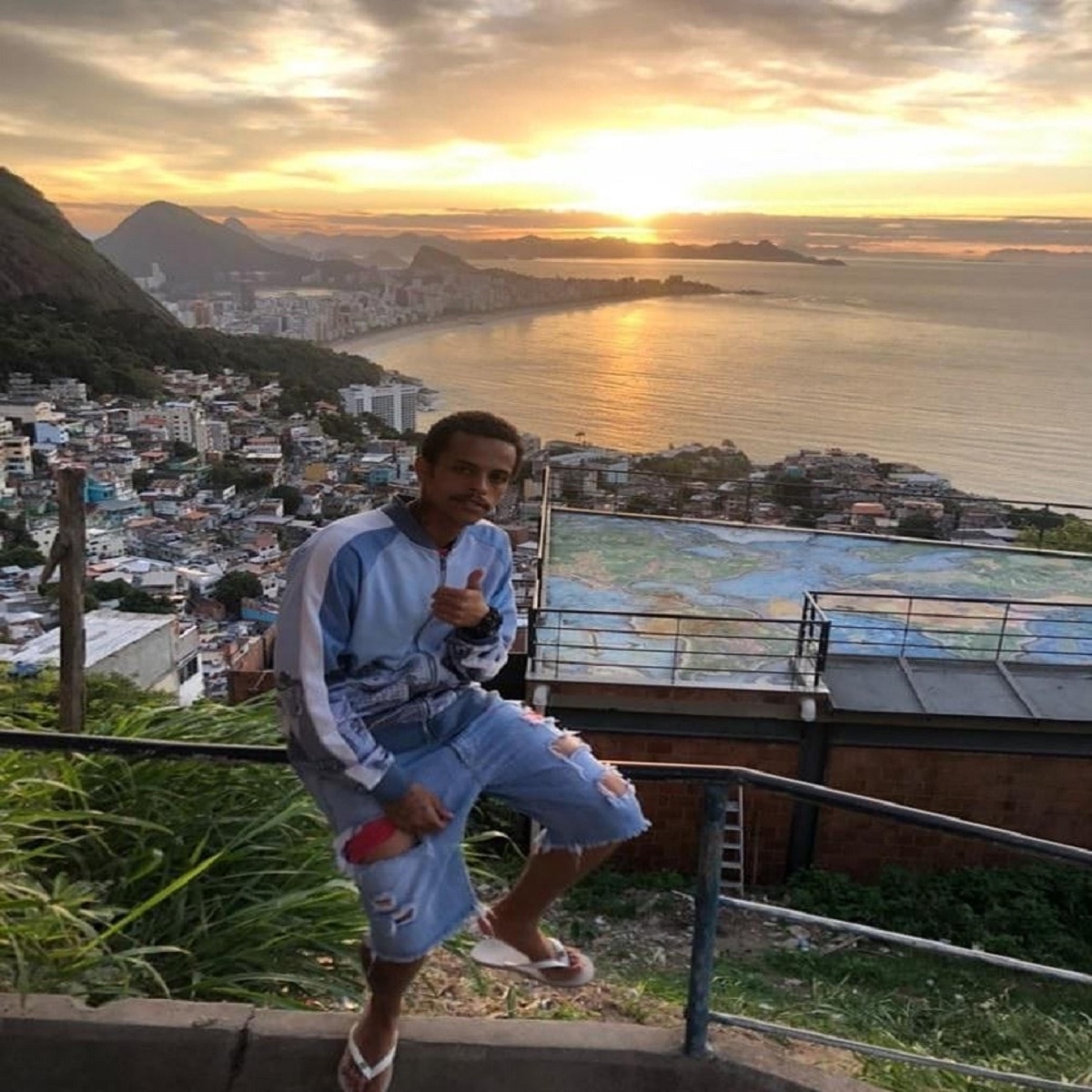 De Quatro Nós Te Amassa (feat. Dj Hn do Alvorada) - Single by MC LK DA INESTAN album cover