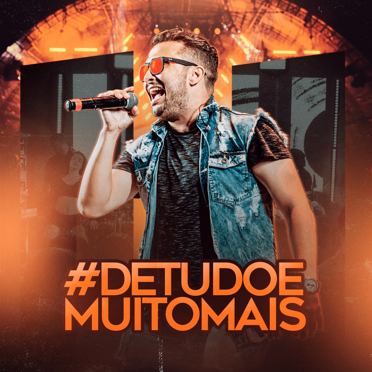 De Tudo e Muito Mais by Banda Muito Mais album cover