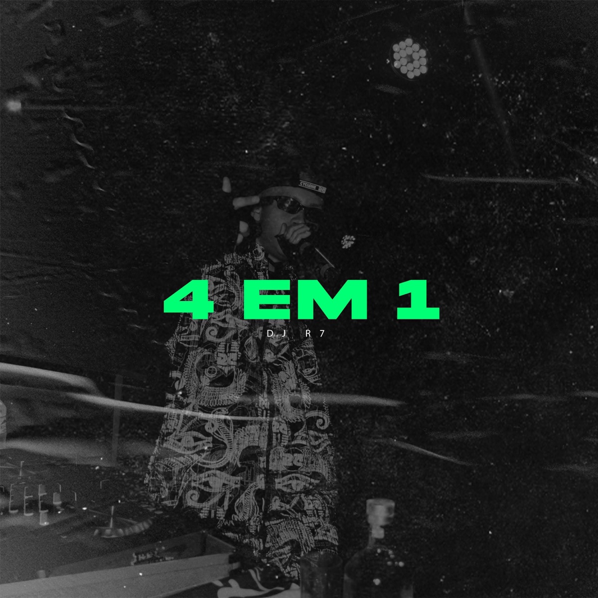4 em 1 (feat. Mc Gw) - Single by DJ R7 album cover