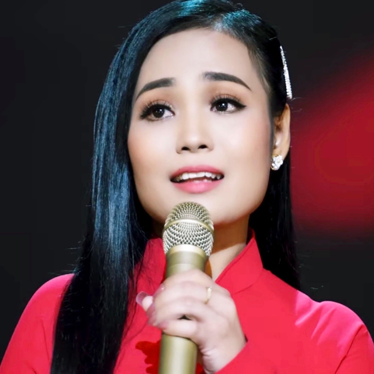 Thương em câu hát ân tình (feat. Nguyễn An Đệ & Thùy Linh) - Single by Thu Âm Việt album cover
