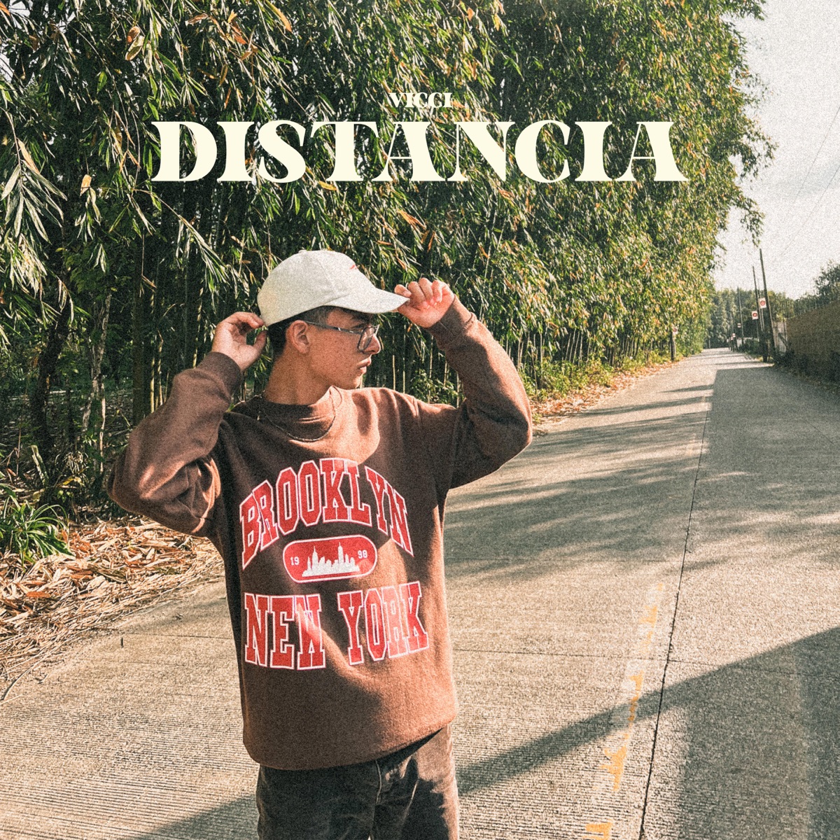 Distancia - Single by VICCI 26 album cover
