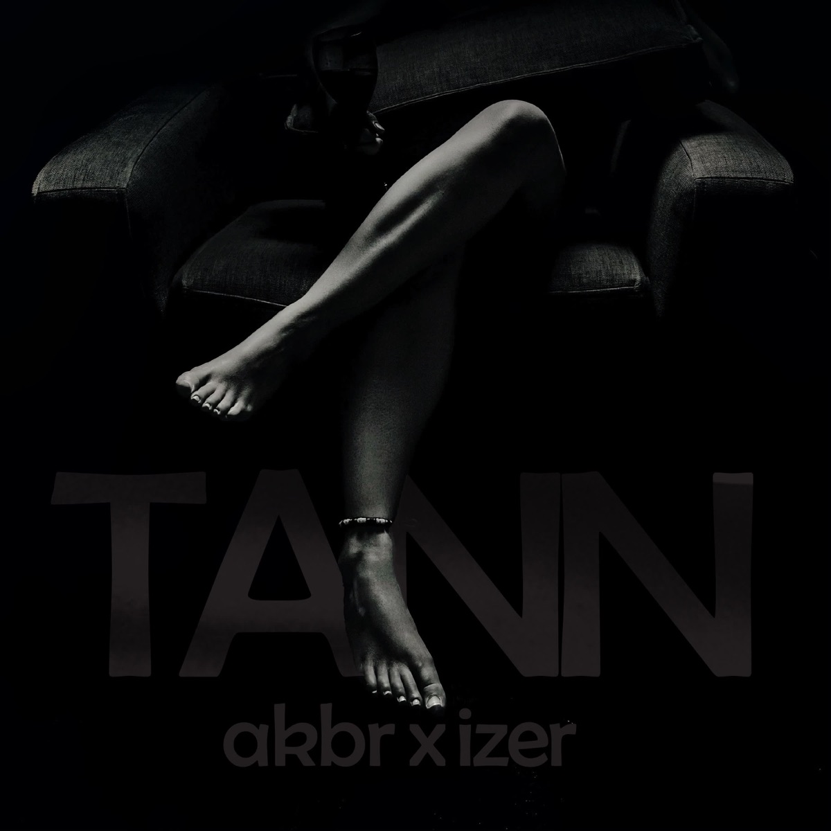 Tann - Single by Izer & Akbr album cover