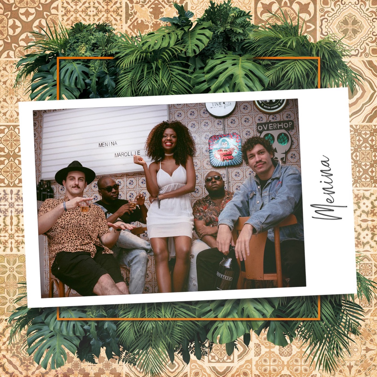 Menina - Single by Marollie album cover